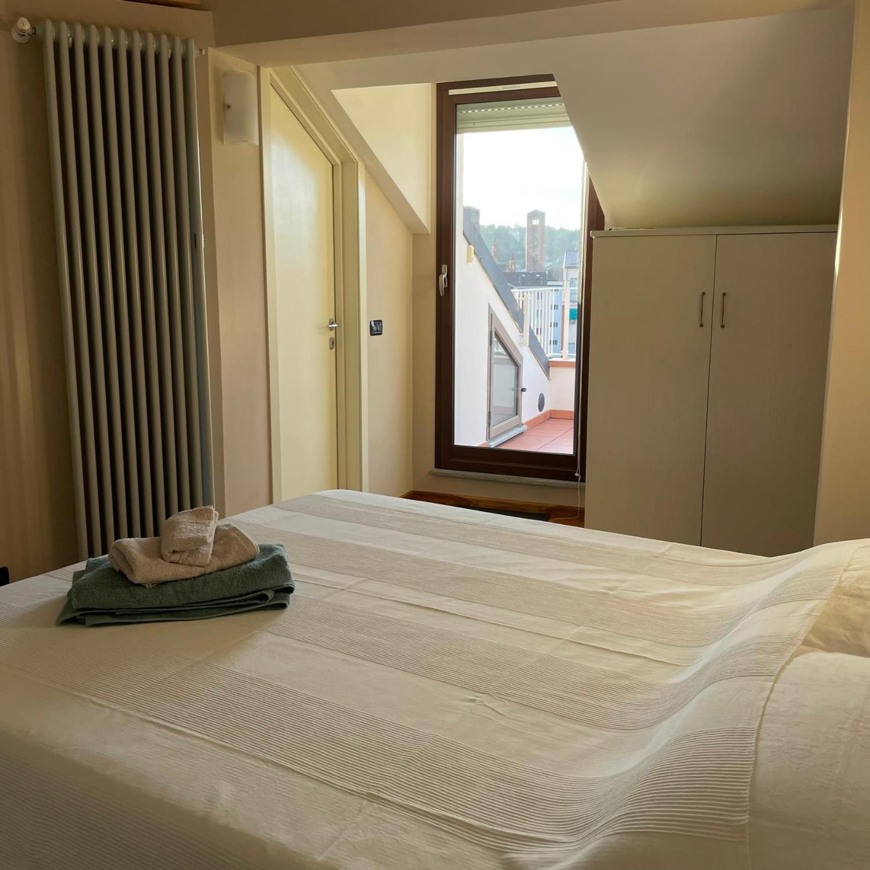 La Casetta Sui Tetti Apartment *